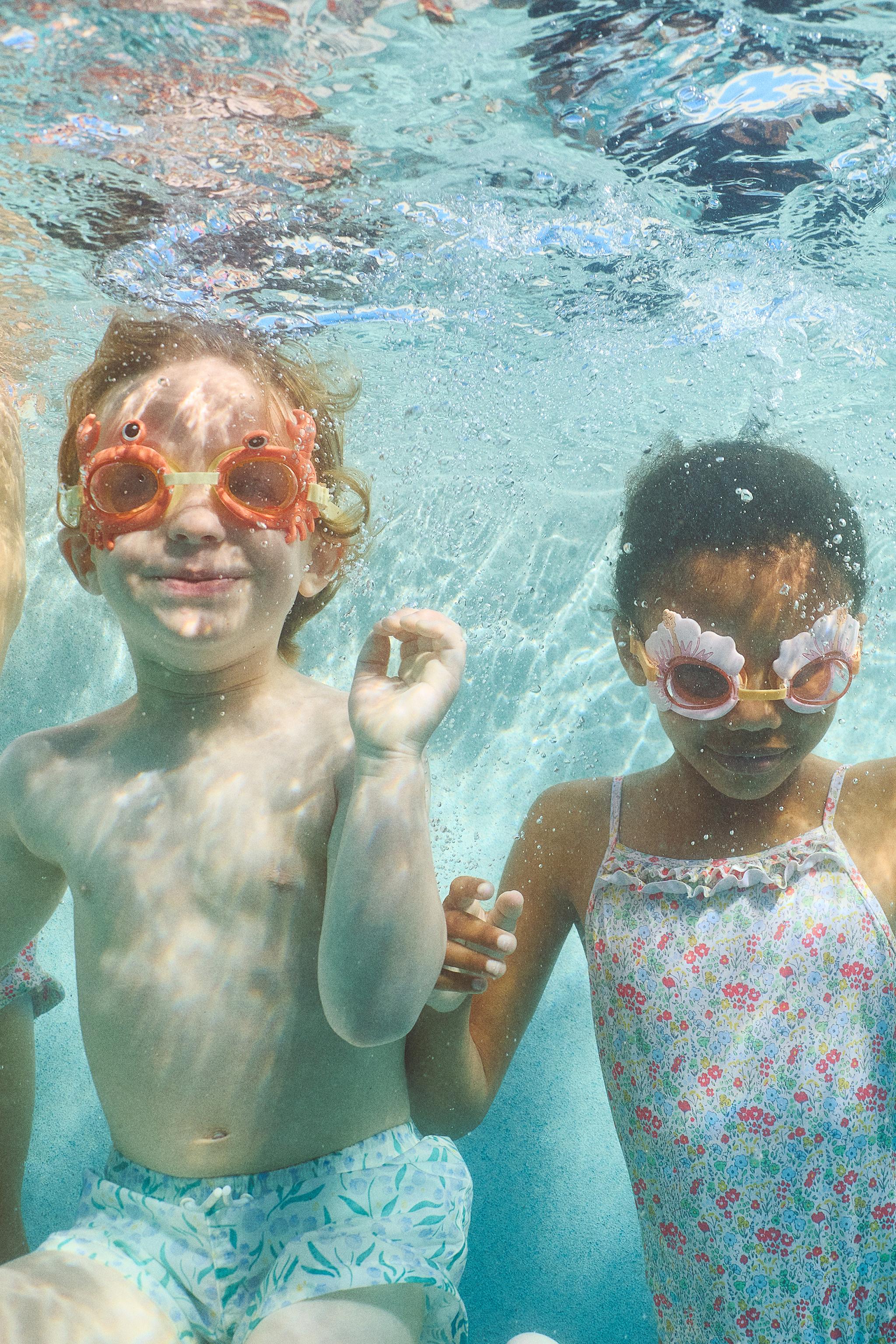 Zara 2-6 YEARS / LEAF PRINT SWIM SHORTS
