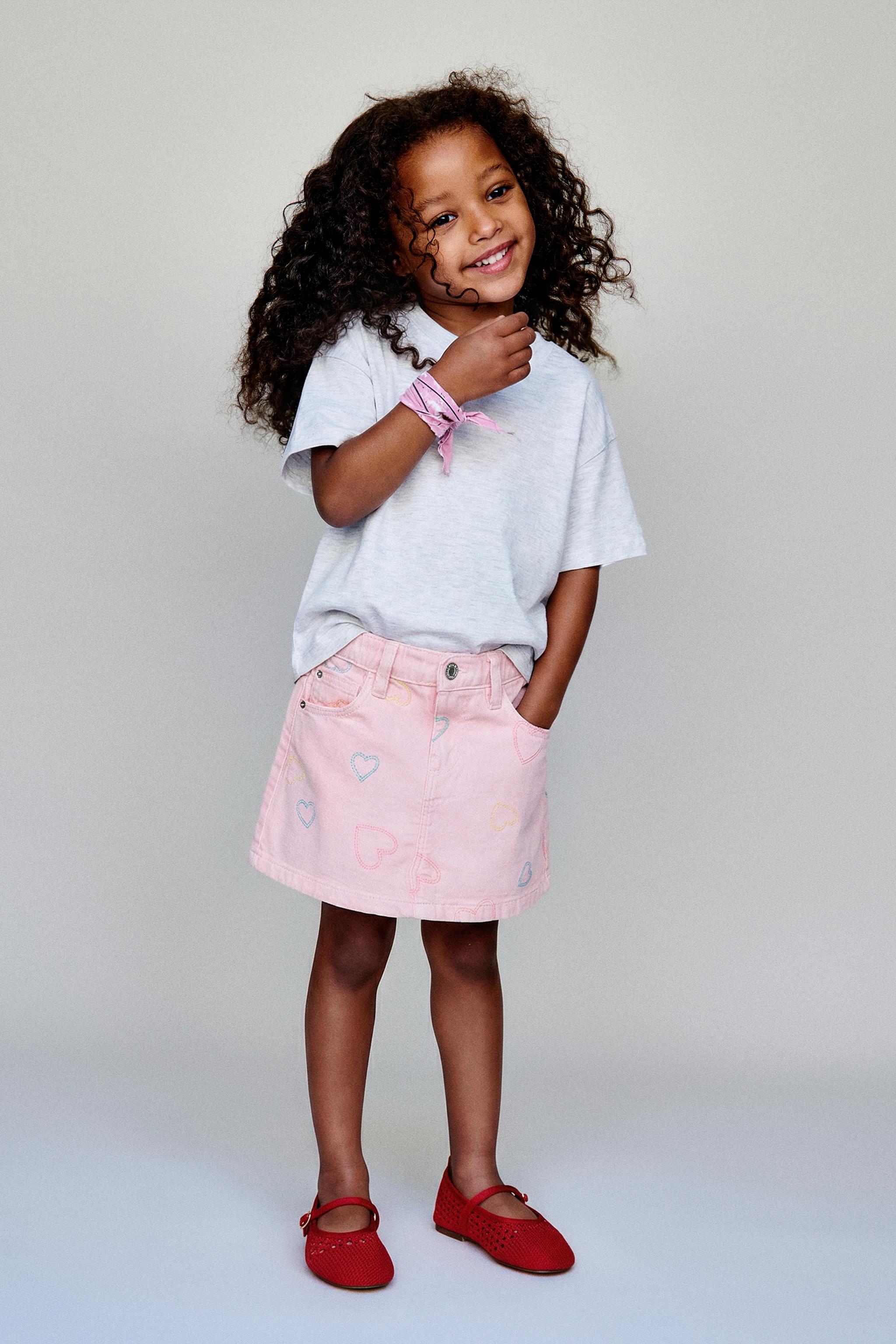 Zara TWILL SKIRT WITH EMBROIDERED HEARTS